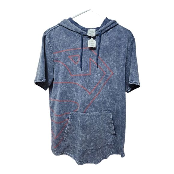 1640 - Superman Blue Shirt Hoodie Size M - Picture 1 of 3